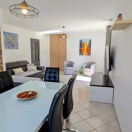 Maison Plain Pied Avec Jardin Clos A - Fr-1-585-137 * Longchamps-sur-Aire