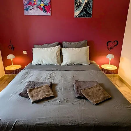 Maison Plain Pied Avec Jardin Clos A - Fr-1-585-137 *