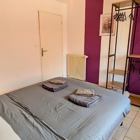 Vakantiehuis Maison Plain Pied Avec Jardin Clos A - Fr-1-585-137 *